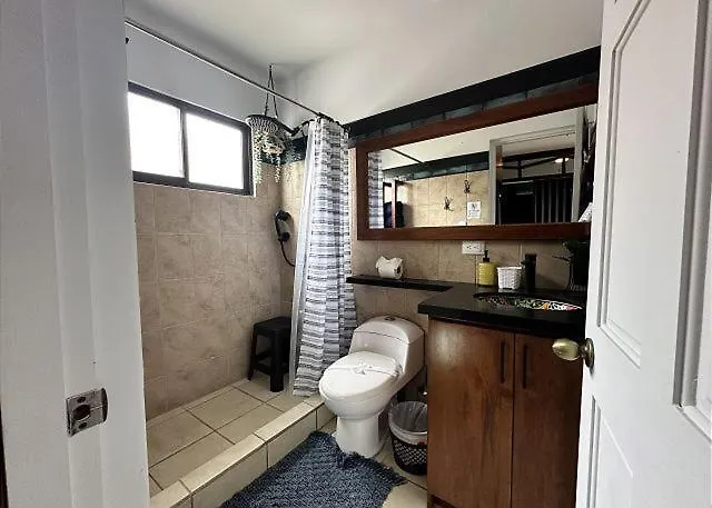 Premium 1bed1bath Mins Walk To * Coco