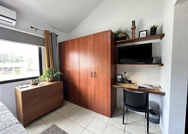 Premium 1bed1bath Mins Walk To Сasa de vacaciones Coco