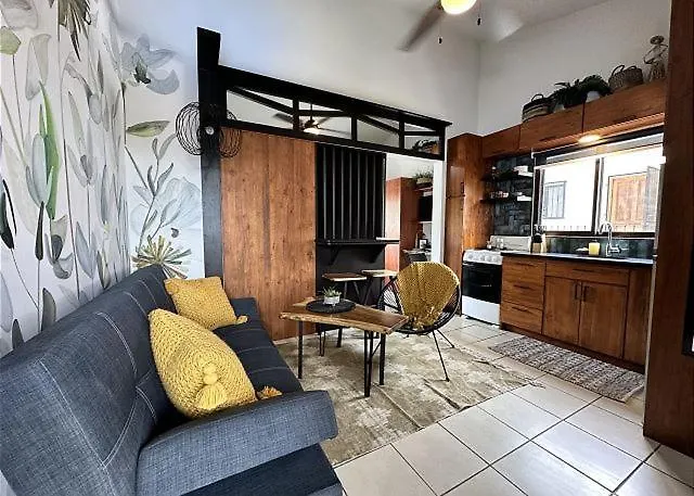 Premium 1bed1bath Mins Walk To *
