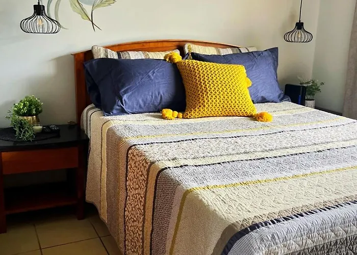 Premium 1bed1bath Mins Walk To Holiday home *
