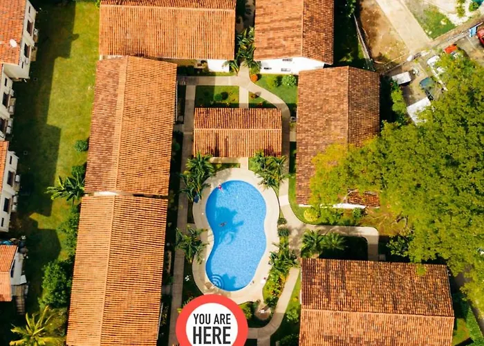 Holiday home Premium 1bed1bath Mins Walk To *